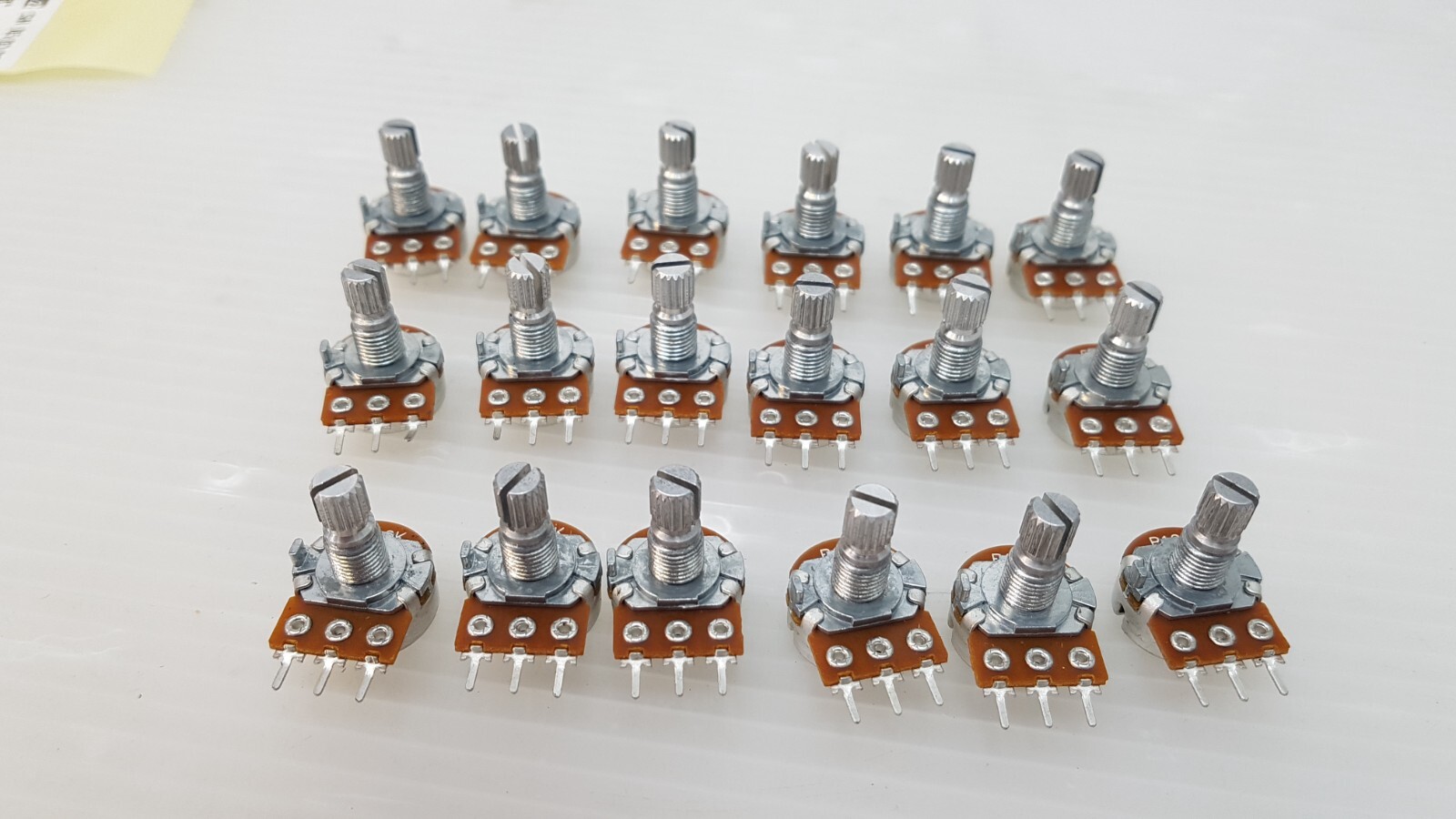 BI TECHNOLOGIES, TT ELECTRONICS P160KN-0QD15B10K POT ROTARY 10K OHM 16MM PC PIN