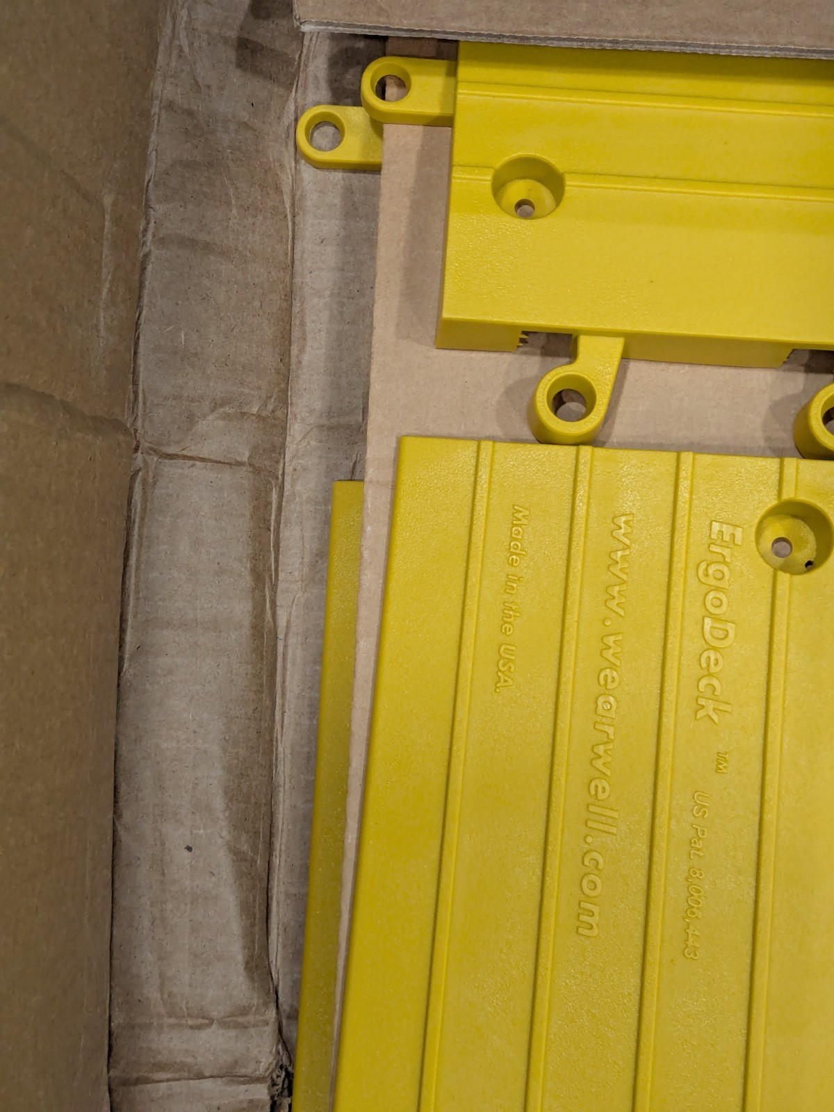 ErgoDeck HD Outside Corner Yellow 7/8″ x 6″ x 15″ x 15″ 4pk 560.78X6X15X15YLCS4