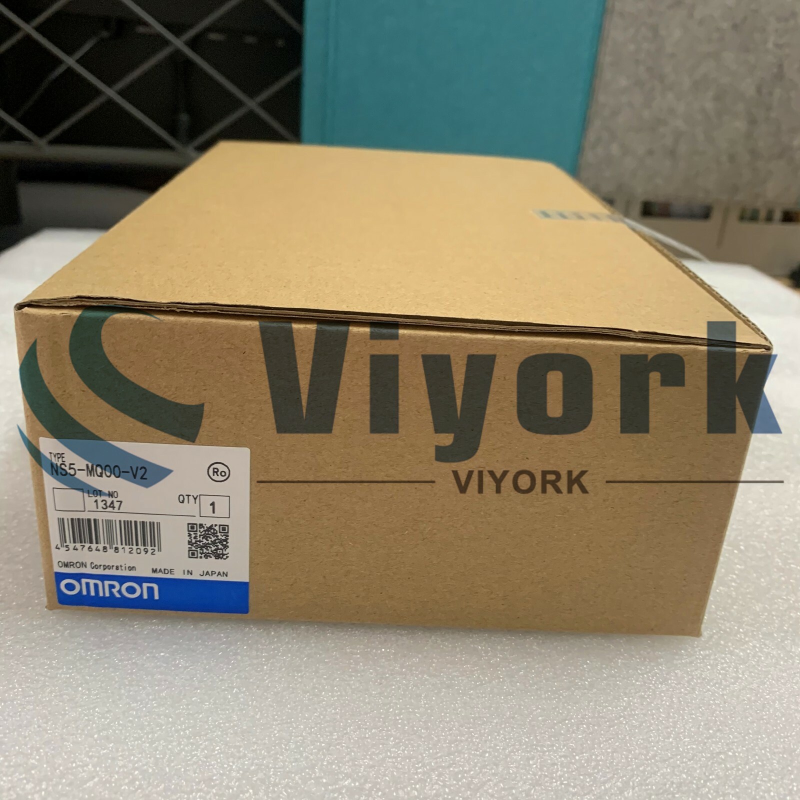 OMRON NS5-MQ00-V2 OPERATOR INTERFACE TOUCH SCREEN 5IN 24VDC 15W NEW