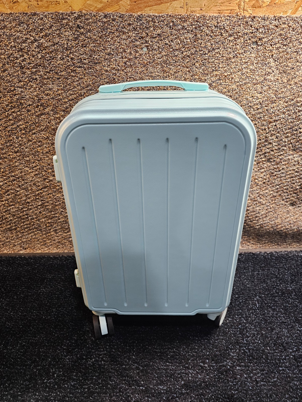 18″ Carry On Luggage & 10.5″ Cosmetic Case 360-Degree Rotation, Lightweight Blue