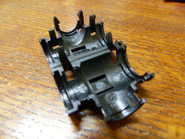 SCHLEMMER 9806096 Qty of 50 per Lot Schlemmer 9806096 T-Verteiler Form A NW 17-