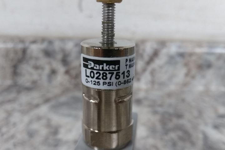Speedaire 3GAD4 2 Pk 1/4 In NPT 1.1 Max CFM Manifold Air Regulator