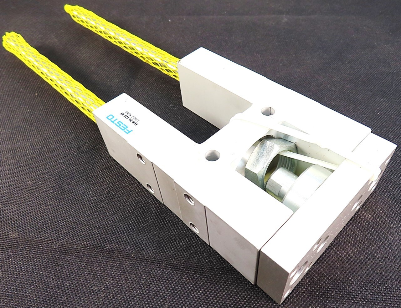 Festo FEN-20-125-KF FEN20125KF Guide Unit 20mm Dia 125mm Stroke NEW NO BOX