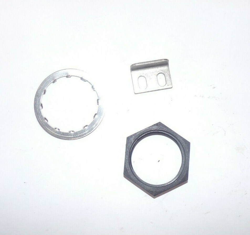 SIERRA MARINE GLOVE BOX LATCH, W/ 2 KEYS, MP49412, 1″ X 1″ INSERT