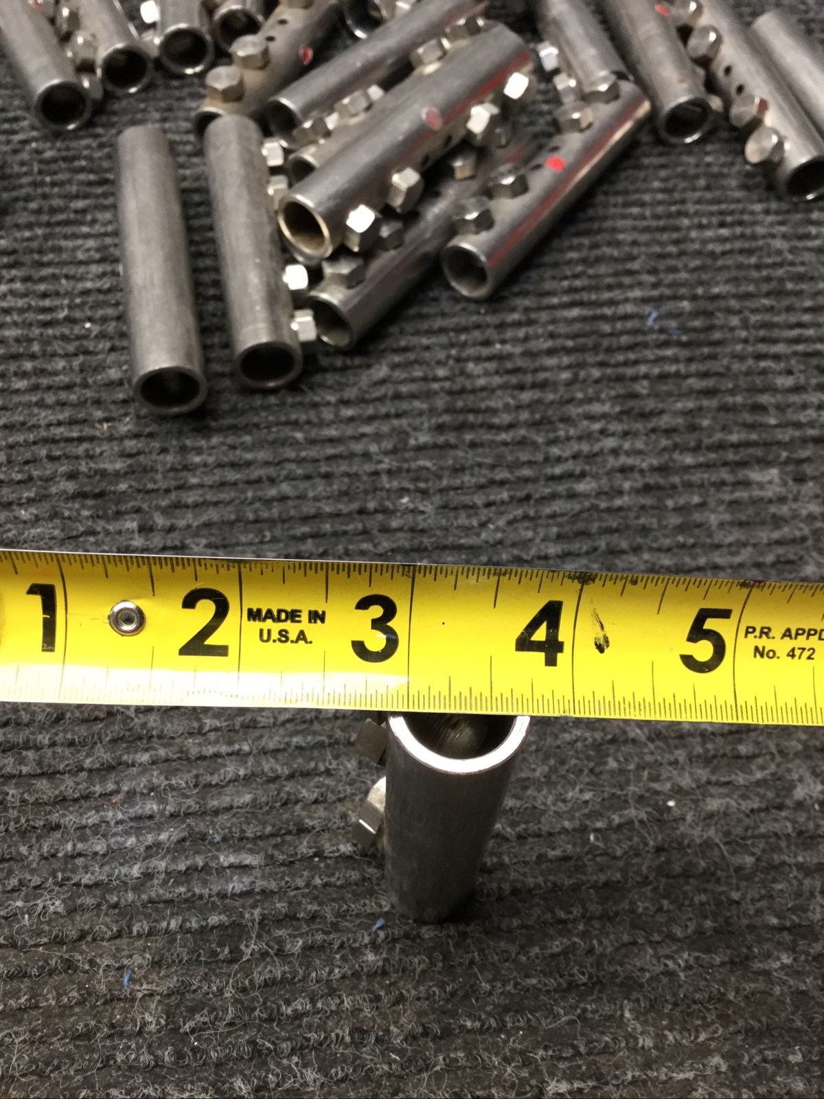 NOS Lot of 25 Pipe 4 Bolt (1/4″) Tube Connectors 4-1/2″ L x 5/8″