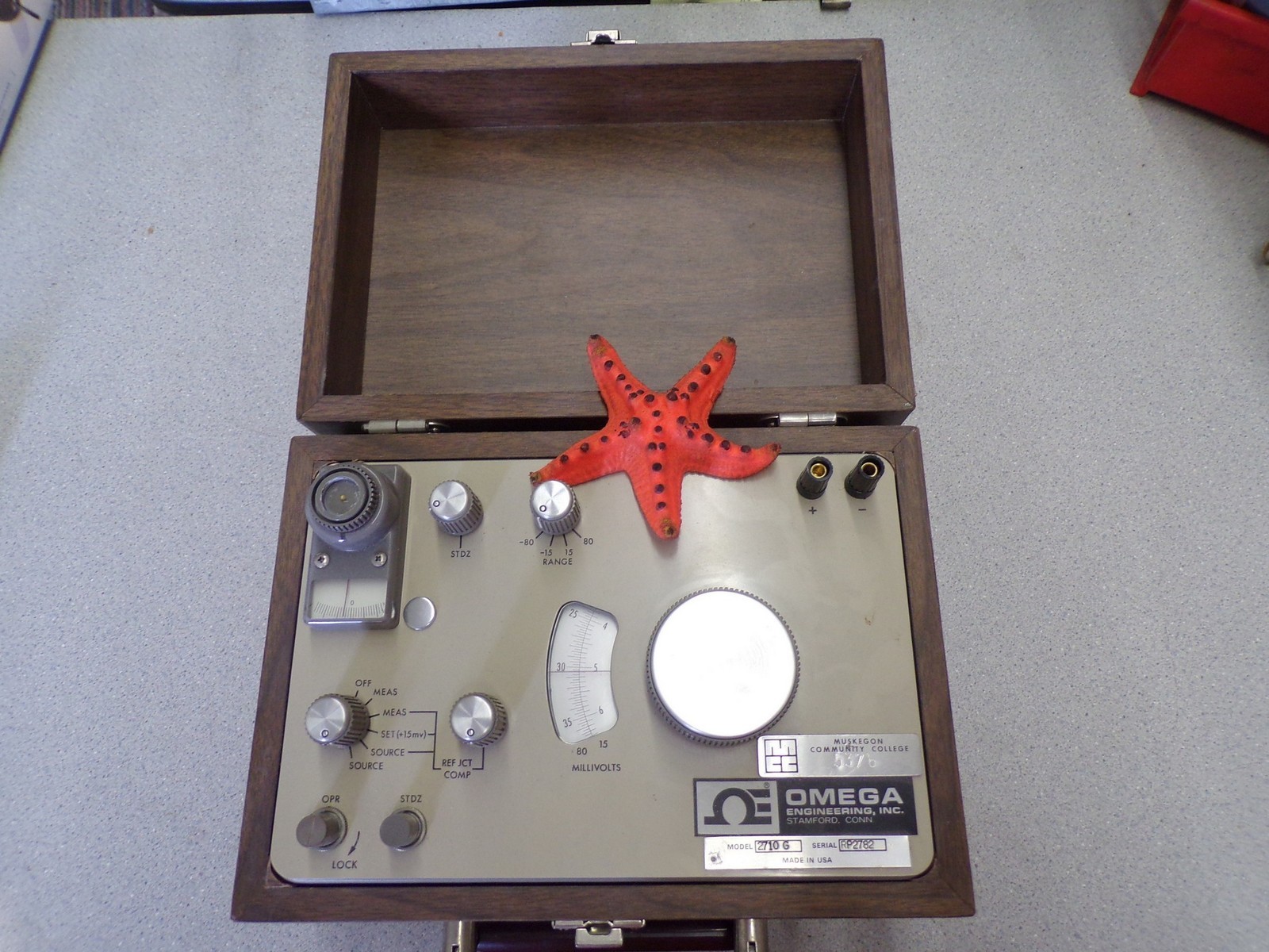 NEW Omega 2710 G RP2782 Test Meter In Case *FREE SHIPPING*