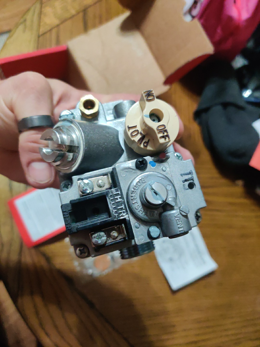 Robertshaw Gas Valve, Fast Opening, 240K Btu/hr, 1/2 x 3/4 In
