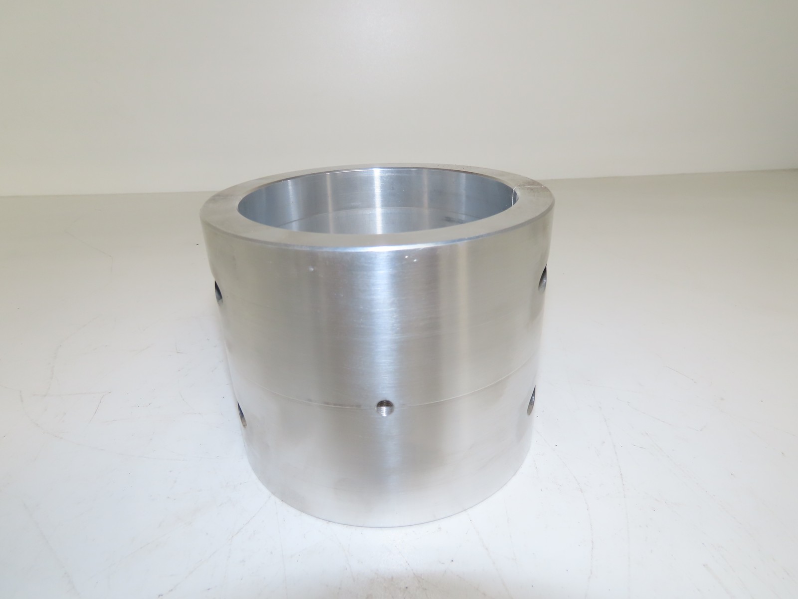 Maxcess Americas Aluminum Shaft Coupler Sleeve 4″ ID 5″ OD 4″ W M6-1.0