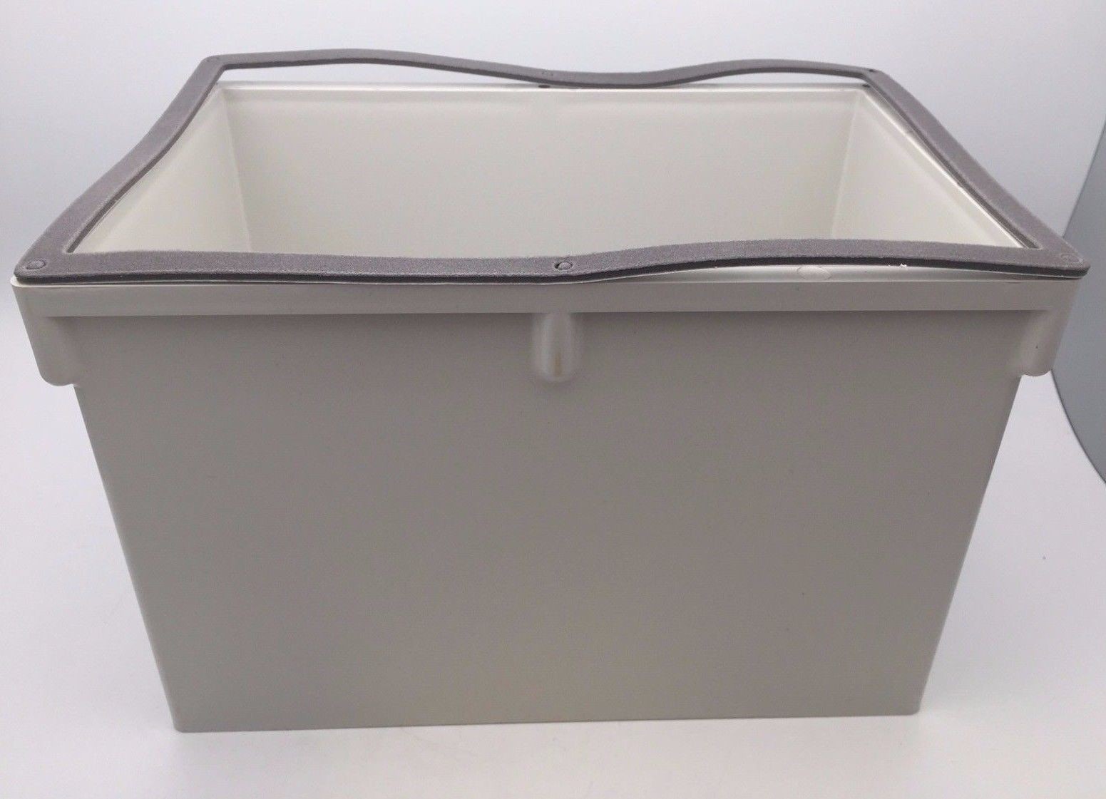 Clipsal Adaptable Box 265/7D Grey with Gasket PVC Lid 300 x 200 x 200 mm IP56