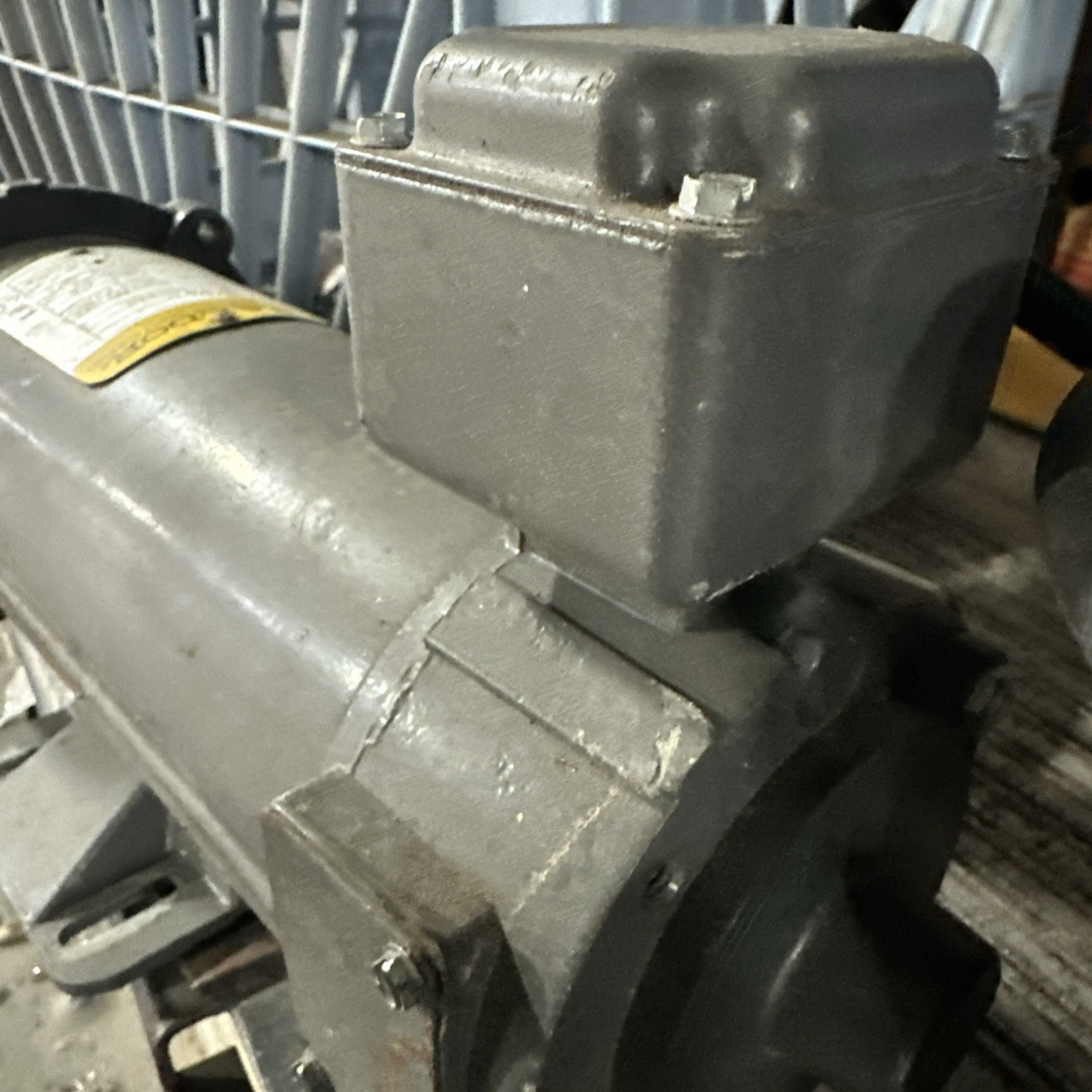 BALDOR MOTOR, 1/2HP, 1750RPM, 90V, With Dc Drive Controller