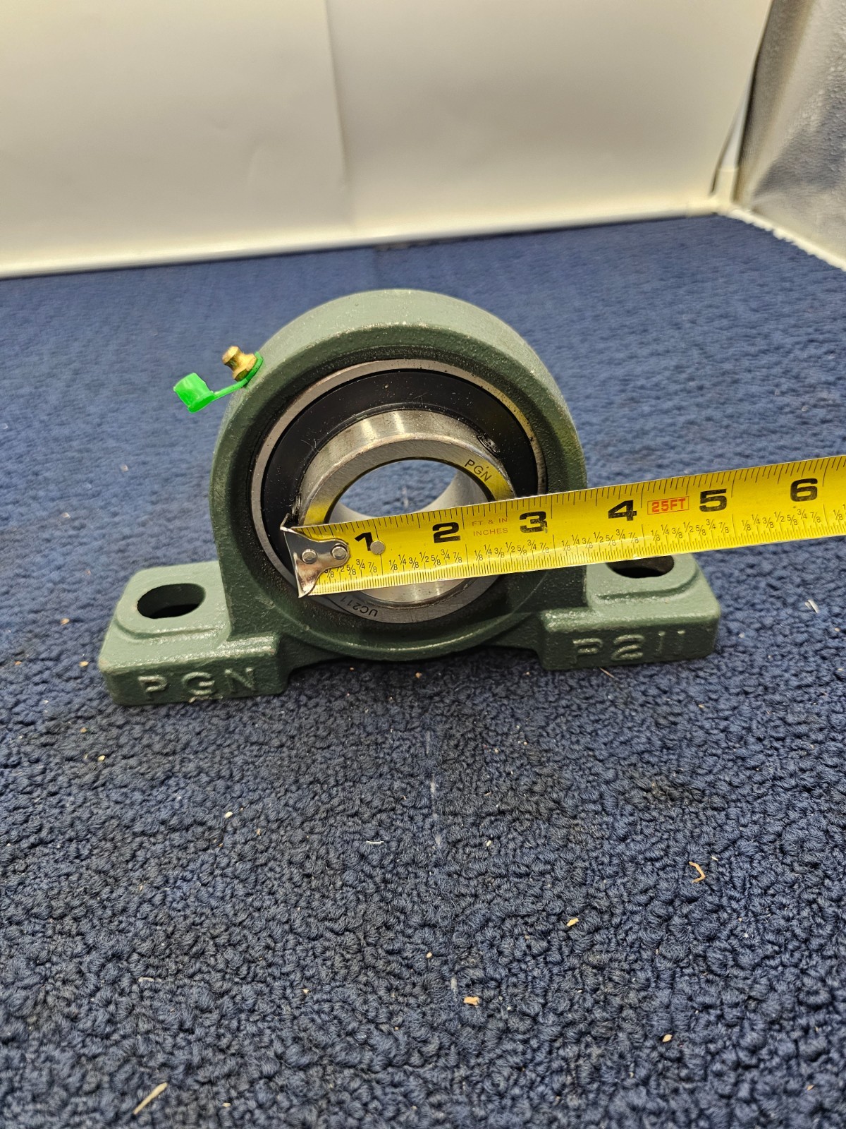 PGN P211 2-BOLT PILLOW BLOCK BEARING GREEN w/ UC211-32 BEARING