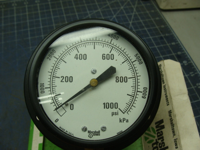 MARSHALLTOWN G10360 PRESSURE GAUGE 3-1/2″ FACE 0-1000 PSI / 0-6700 KPa