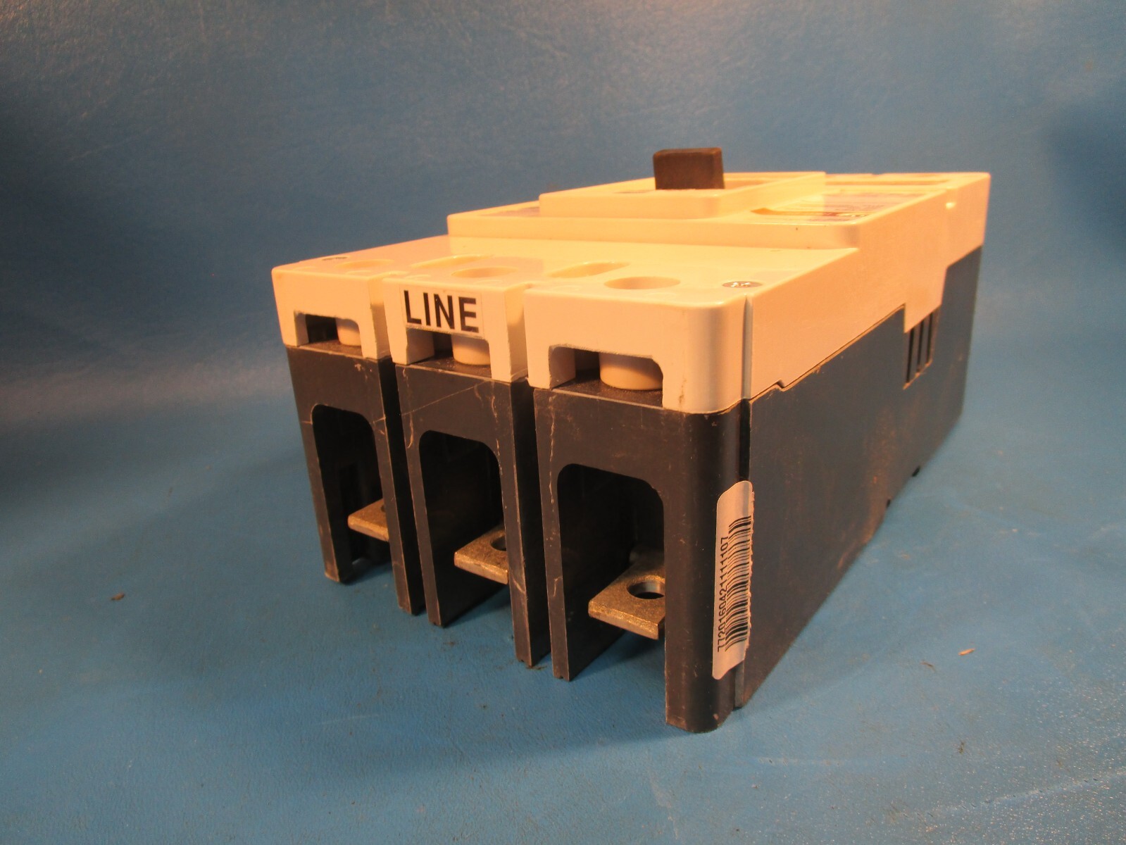 Eaton HKDDC3300WF01, Molded Case Breakers (MCCBs) HKDDC 3P 300A 600V 50/60Hz 3Ph