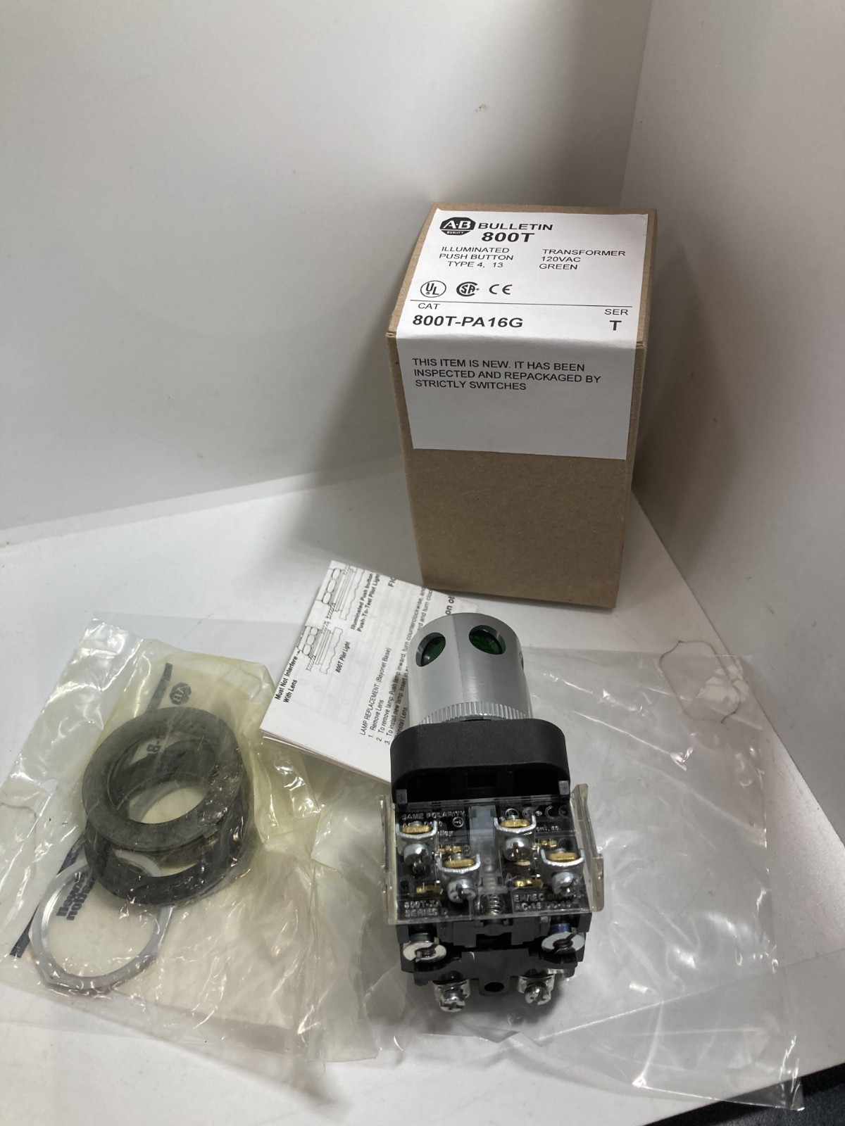 ALLEN BRADLEY 800T-PA16G PUSHBUTTON ILL GREEN XFMR 120VAC SERIES T NIB