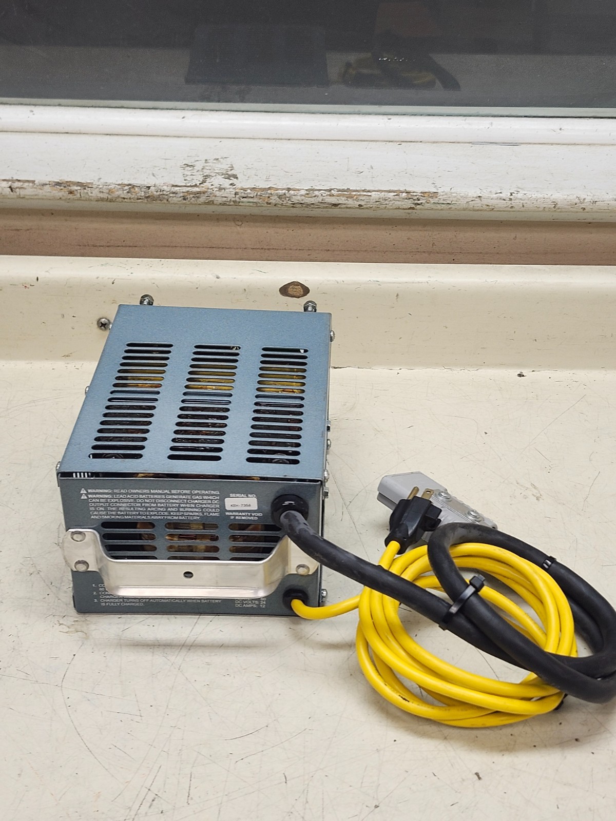 Enersys Inc. 24 Volt Forklift Battery Charger Model: 24680L FREE SHIPPING