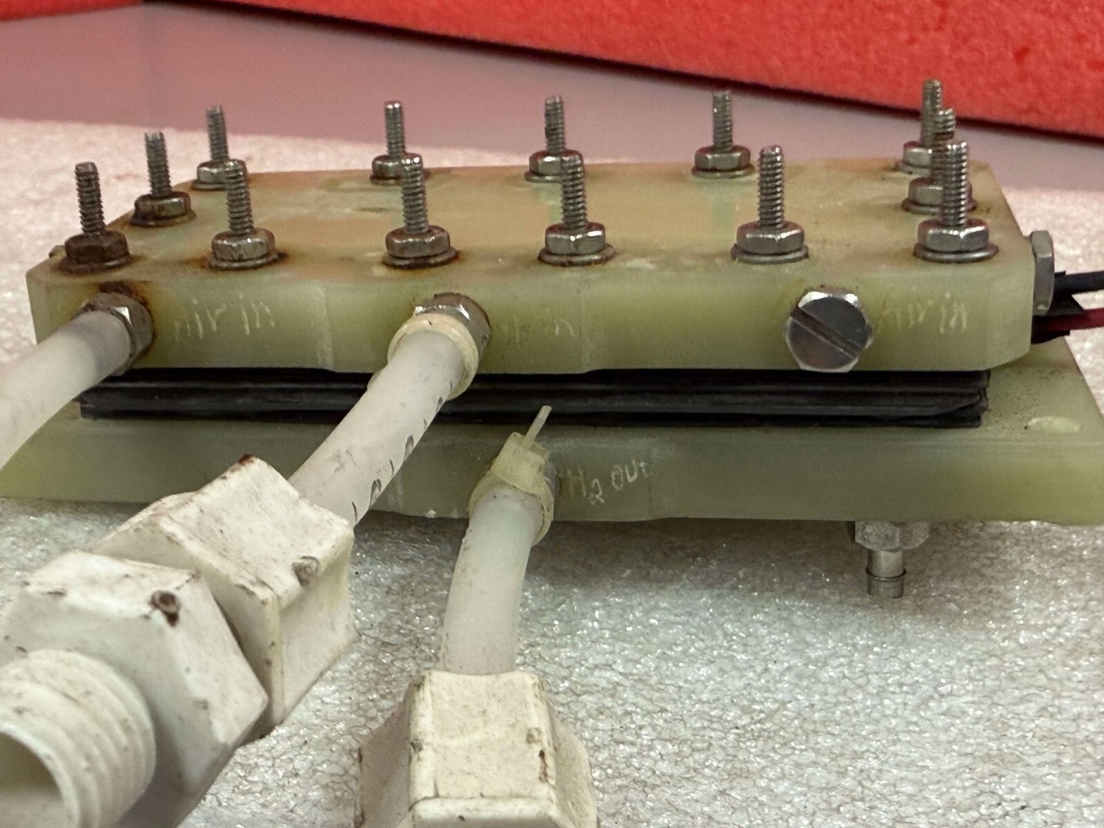 FUEL CELL STACK MEMBRANE ELECTRODE ASSEMBLY