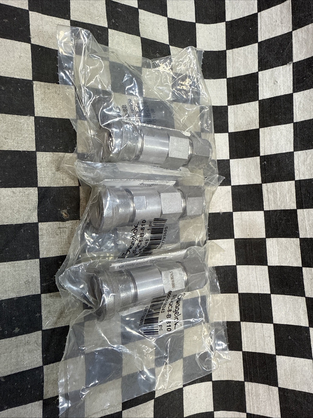 SWAGELOK SS-QC8-B-810, SSQC8B810, Quick Connect Body 1/2″, LOT OF 3 #126E6