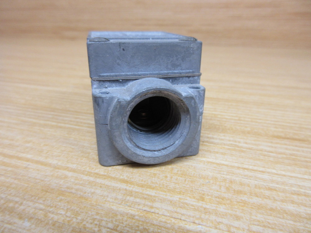 GE General Electric CR9440K1J1 Limit Switch Series A