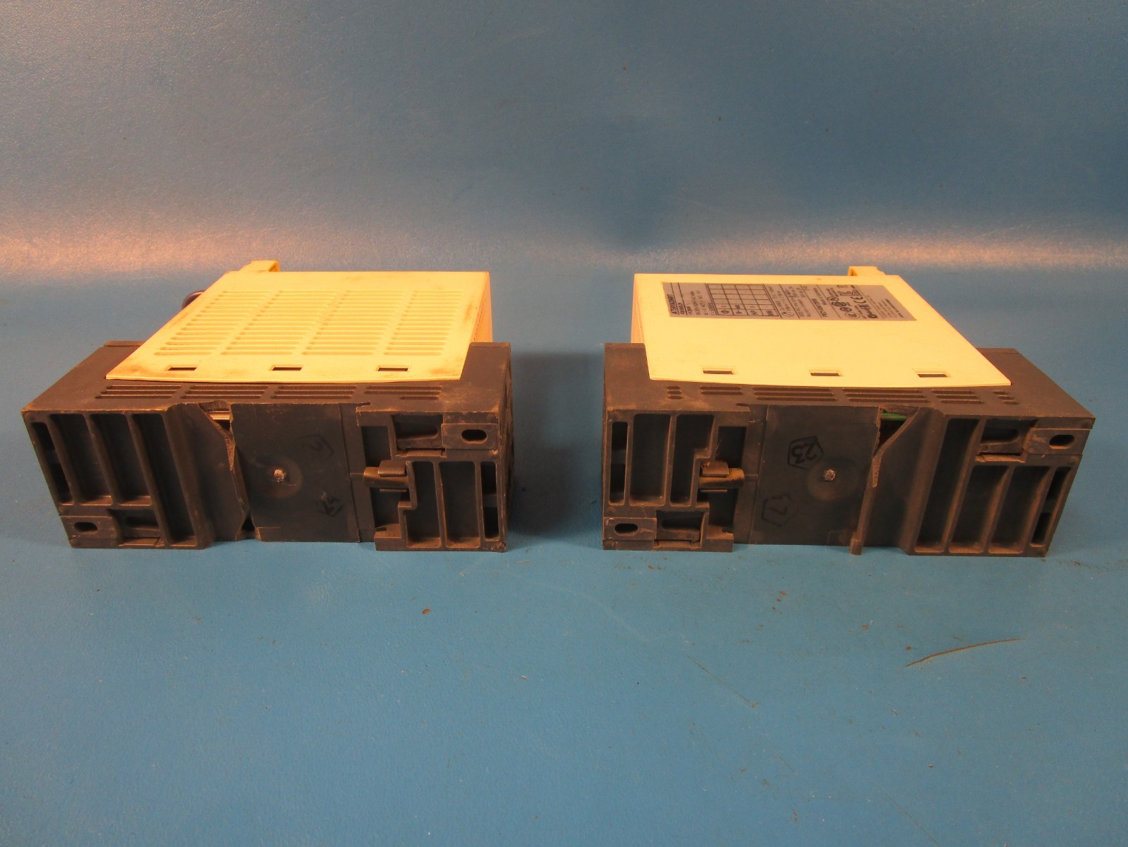 LOT OF 2 USED Schneider ATS01N206RT, Altistart Soft Starters, Soft Start / Stop