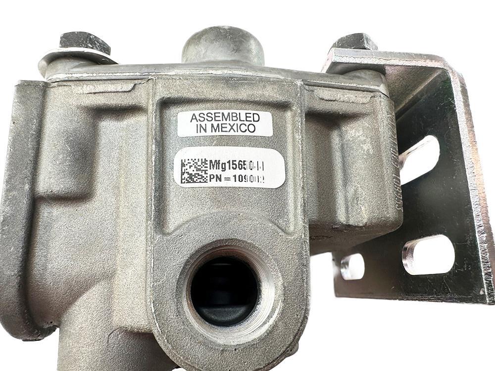 Bendix R-12P Pilot Relay Valve 109002 NEW FREE FAST SHIP