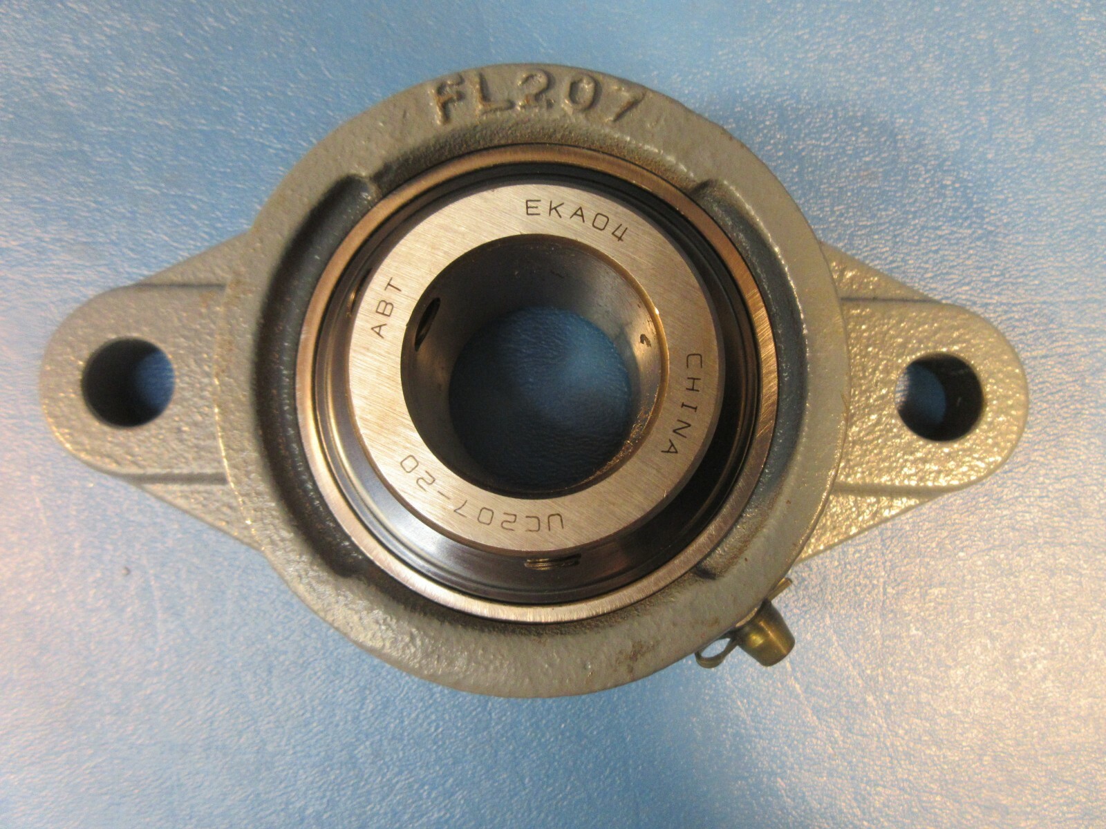 IDC, UCFL 207-20, 1 1/4″ Bore, 2 Bolt Flange Mount Bearing, Set Screw Locking