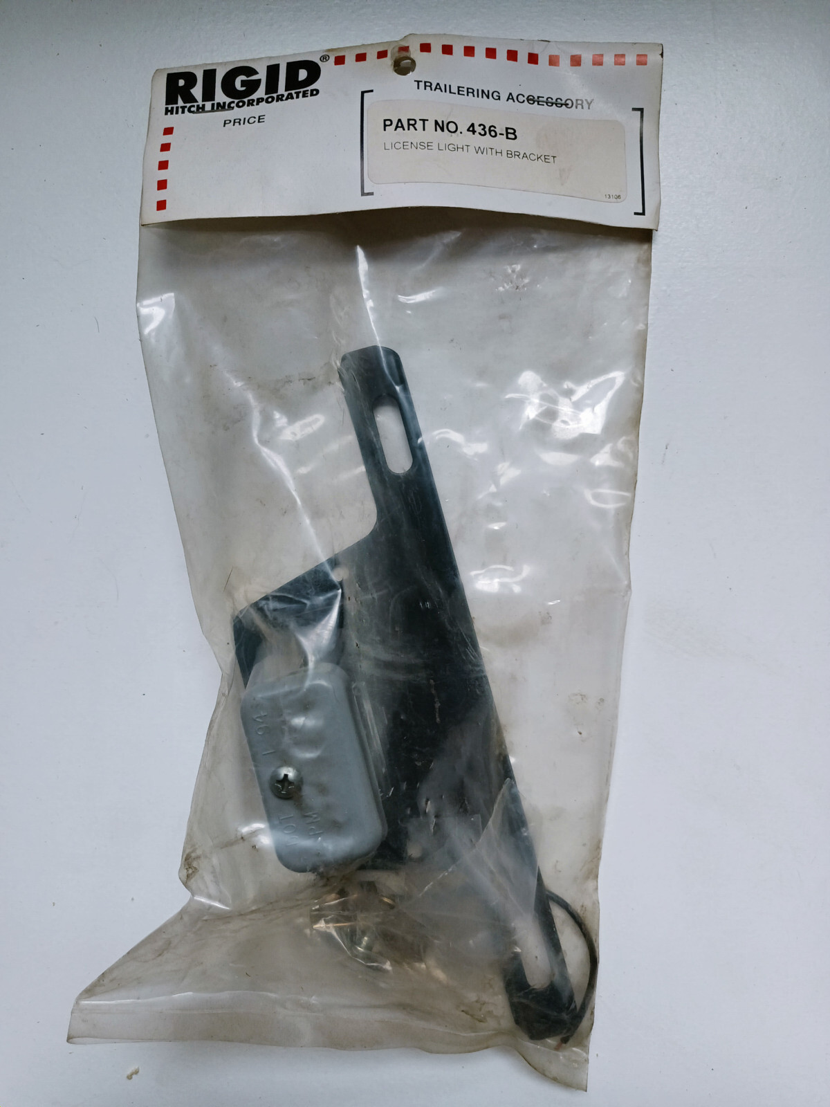 Rigid 436-b license light with bracket