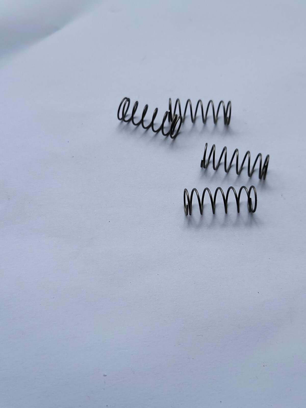 Gutekunst Federn VD-095C Ø 0.63 x 7.27 x 20 mm Stainless steel compression sprin