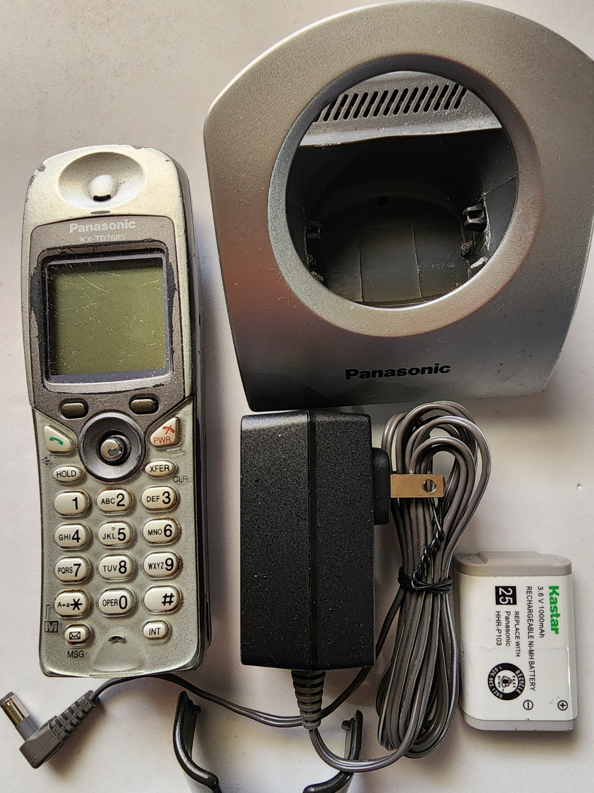 PANASONIC KX-TD7685. DECT6.0 REFURBISHED/ 6 MONTH WARRANTY NO COST. LOOKS OLD.