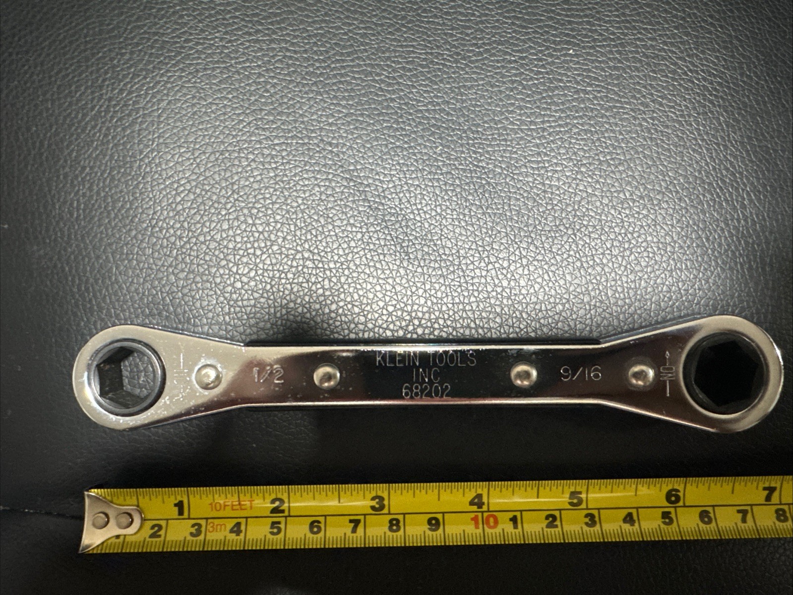 Klein Tools 68202 Ratcheting Box Wrench 1/2 in. x 9/16 in. 12-Point