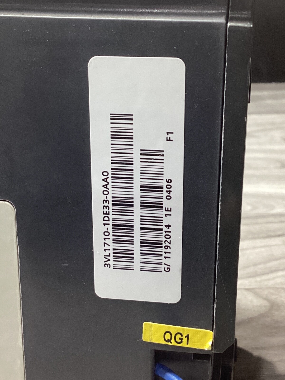 SIEMENS 3VL1710-1DE33-0AA0 100A MOLDED CASE CIRCUIT BREAKER VL 160X #144D90PR5