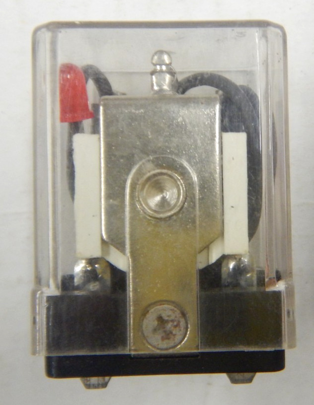 Sky Electronics SKAPL-3C Relay 11 Flat pin 3 Pole 120v coil 10 amp w/ Light USED