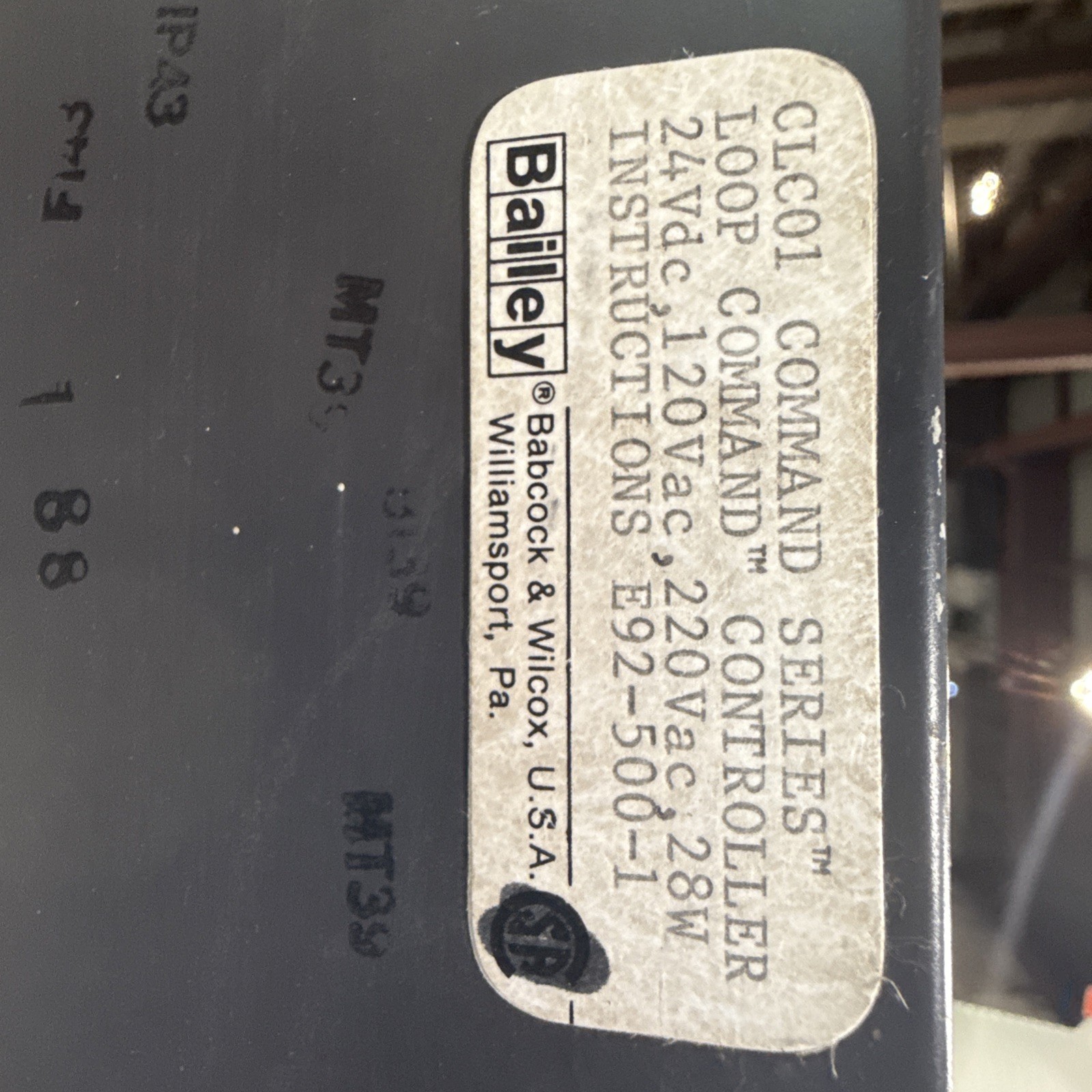 BAILEY CLC01 LOOP COMMAND CONTROLLER 24VDC 120-220VAC 28W. E92-500-1. Untested