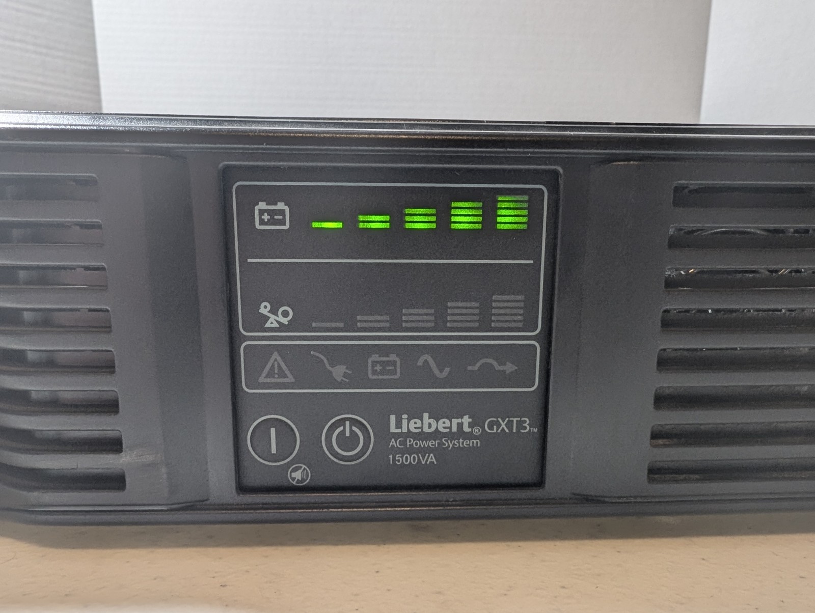 Liebert vertiv Emerson GXT3-1500RT120 UPS System No Batteries/Cage