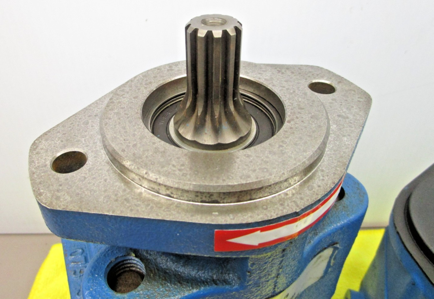 Permco P3000C383MZDI15-19 Hydraulic Fan / Steering Pump Vickers V10F1S7T11A5H20