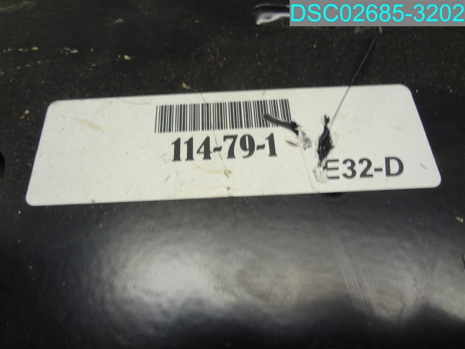 114-79-1 E32-D BLACK 23-3/4″ L X 5-1/4″W PIN 6-1/4″