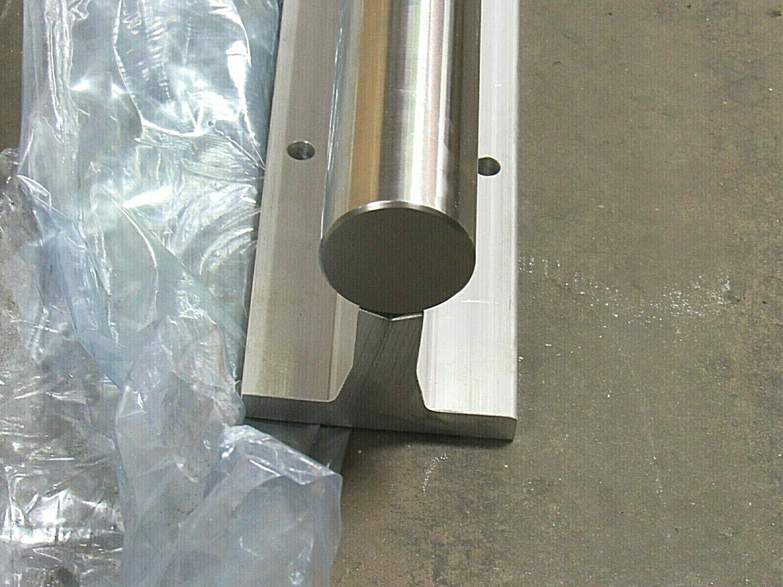 LOT OF 2 THOMSON 60 CASE STEEL LINEAR SHAFT SUPPORT RAIL SA32 CTL98.000 2″ X 98″