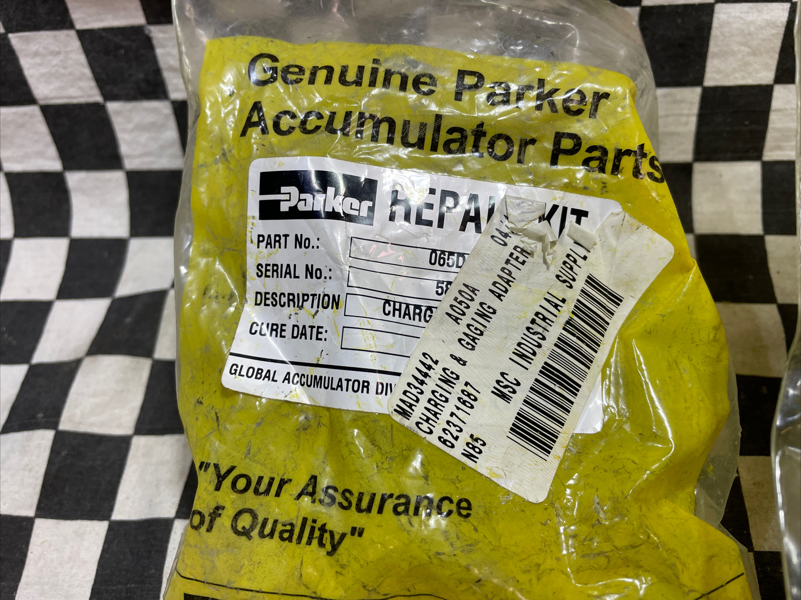 PARKER CHARGING & GAGING ADAPTER , 065DA25001, LOT OF 2, SHIPSAMEDAY#138W10