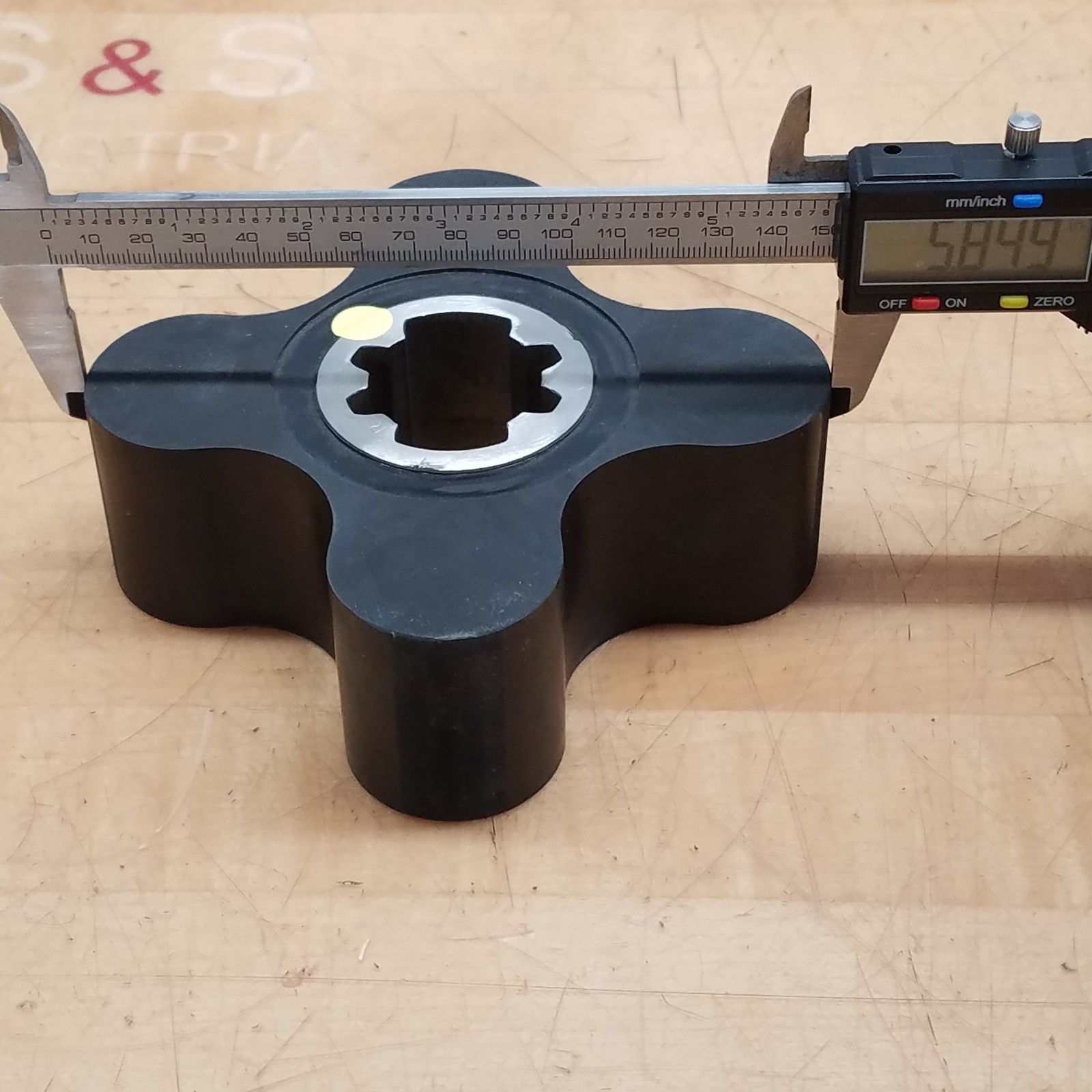 Unbranded Rubber Rotor, 4 Lobe, 5-13/16″OD, 1-3/4″ID, 1-7/8″Width – USED