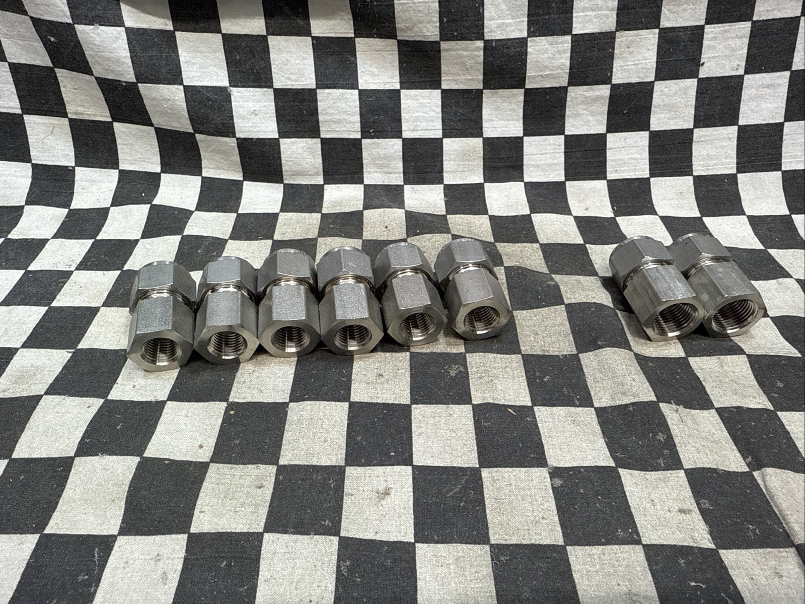 SWAGELOK SS-810-7-4 & SS-810-7-6, Female Connector, LOT OF 8 SHIPSAMEDAY