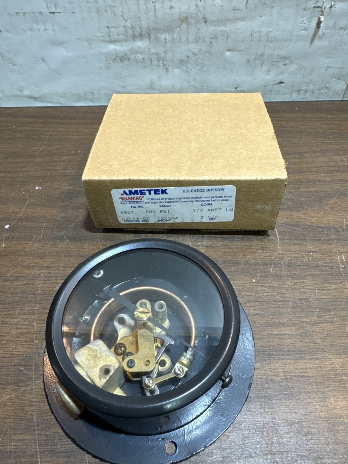 AMETEK U.S.Gauge 5801 Pressure Gauge 3.5in 600 PSI 1/4 ANPT LM INV=32805