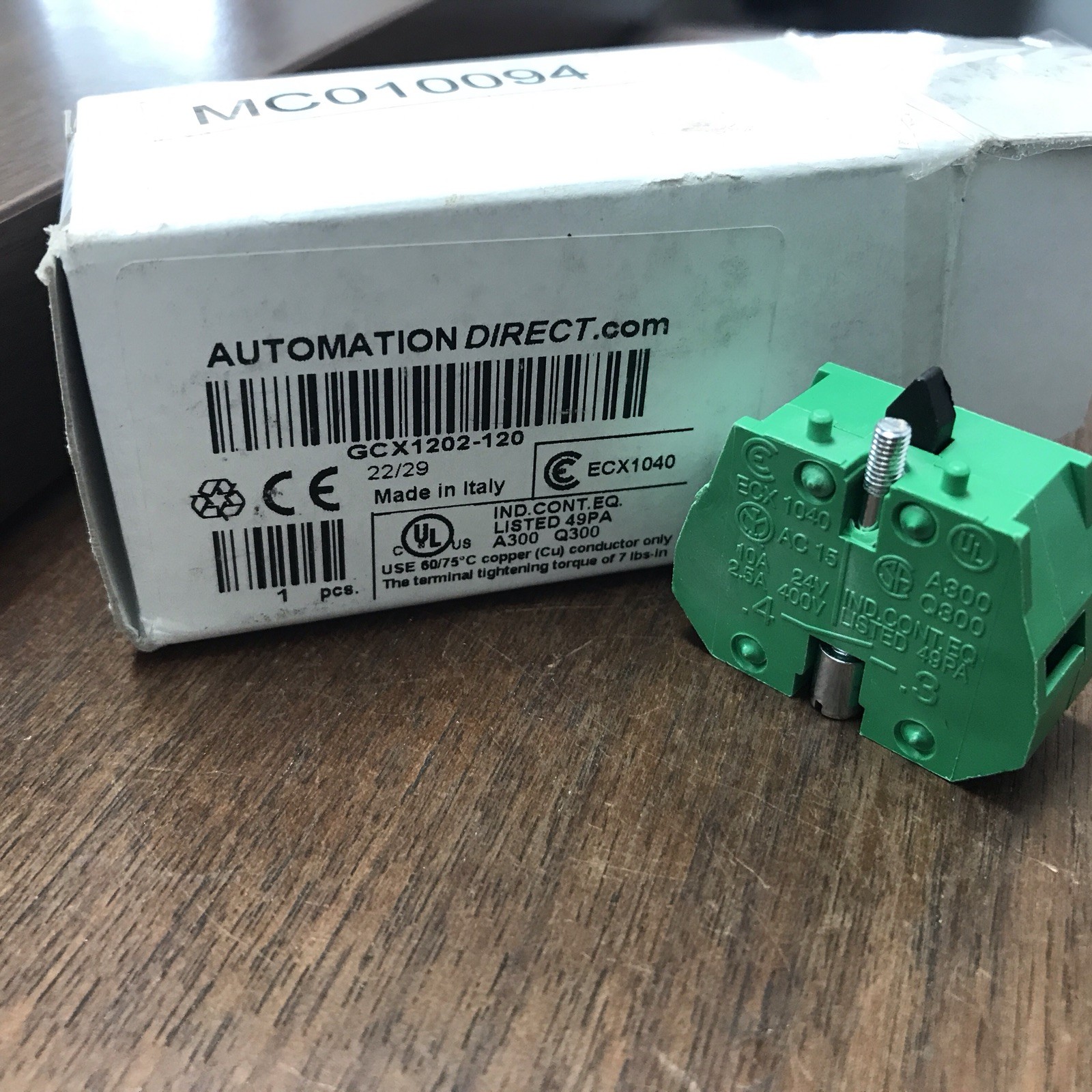 NEW OLD STOCK! AUTOMATION DIRECT 120V ILLUMINATED GREEN PUSH BUTTON GCX1202-120