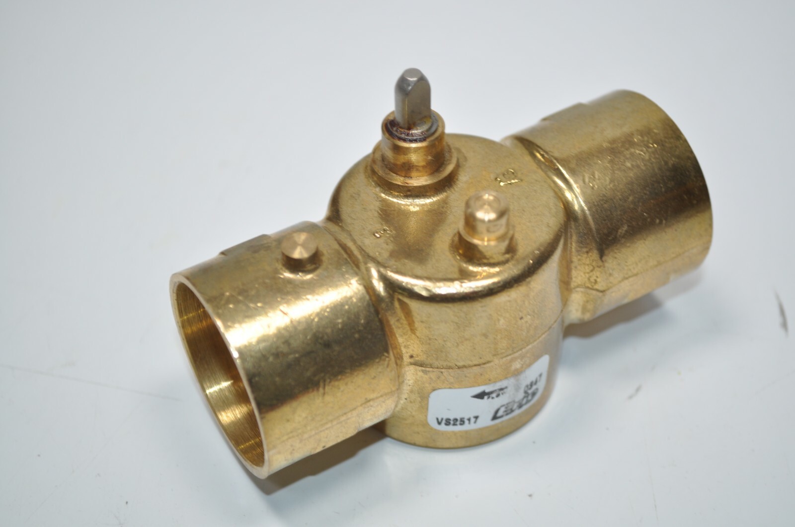 NEW Schneider Electric Erie 2-Way Sweat Valve Fitting 1-1/4″ Steam # VS2517