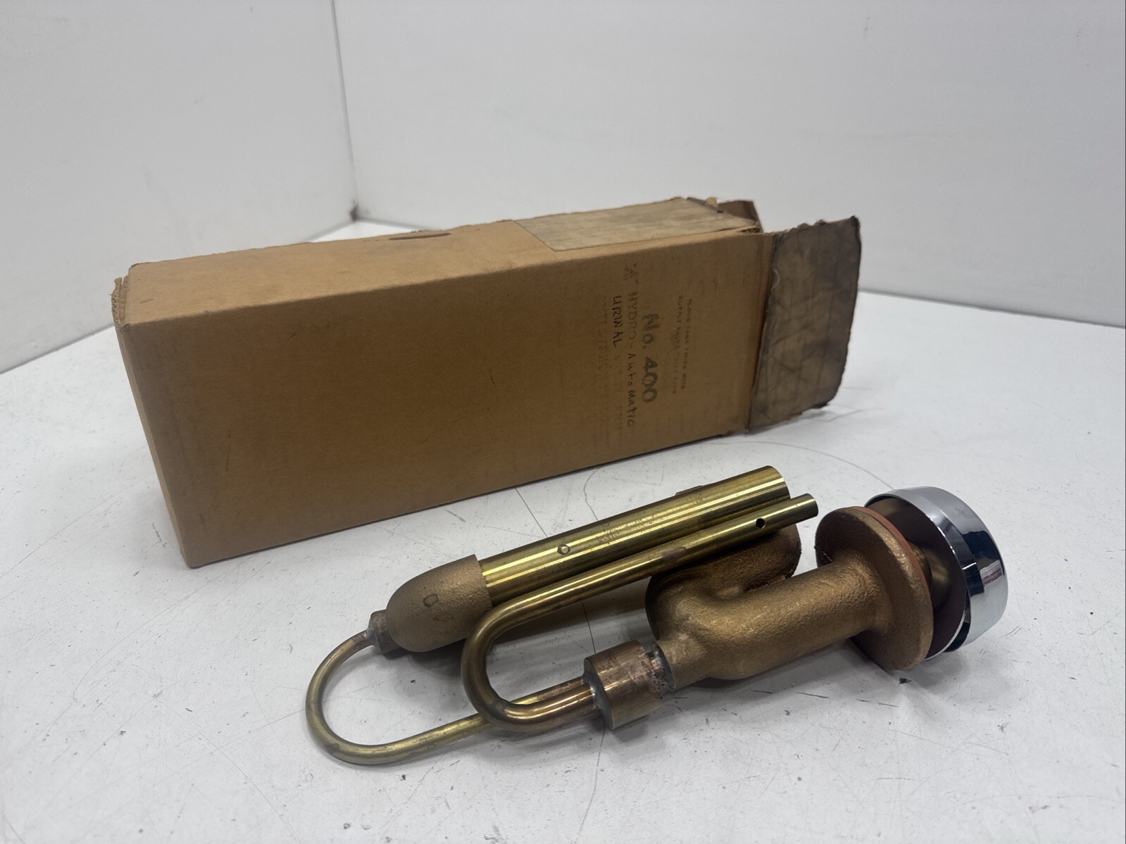 No.400 Hydro-Automatic Urinal Valve