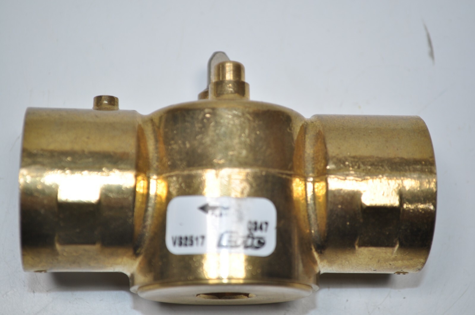 NEW Schneider Electric Erie 2-Way Sweat Valve Fitting 1-1/4″ Steam # VS2517