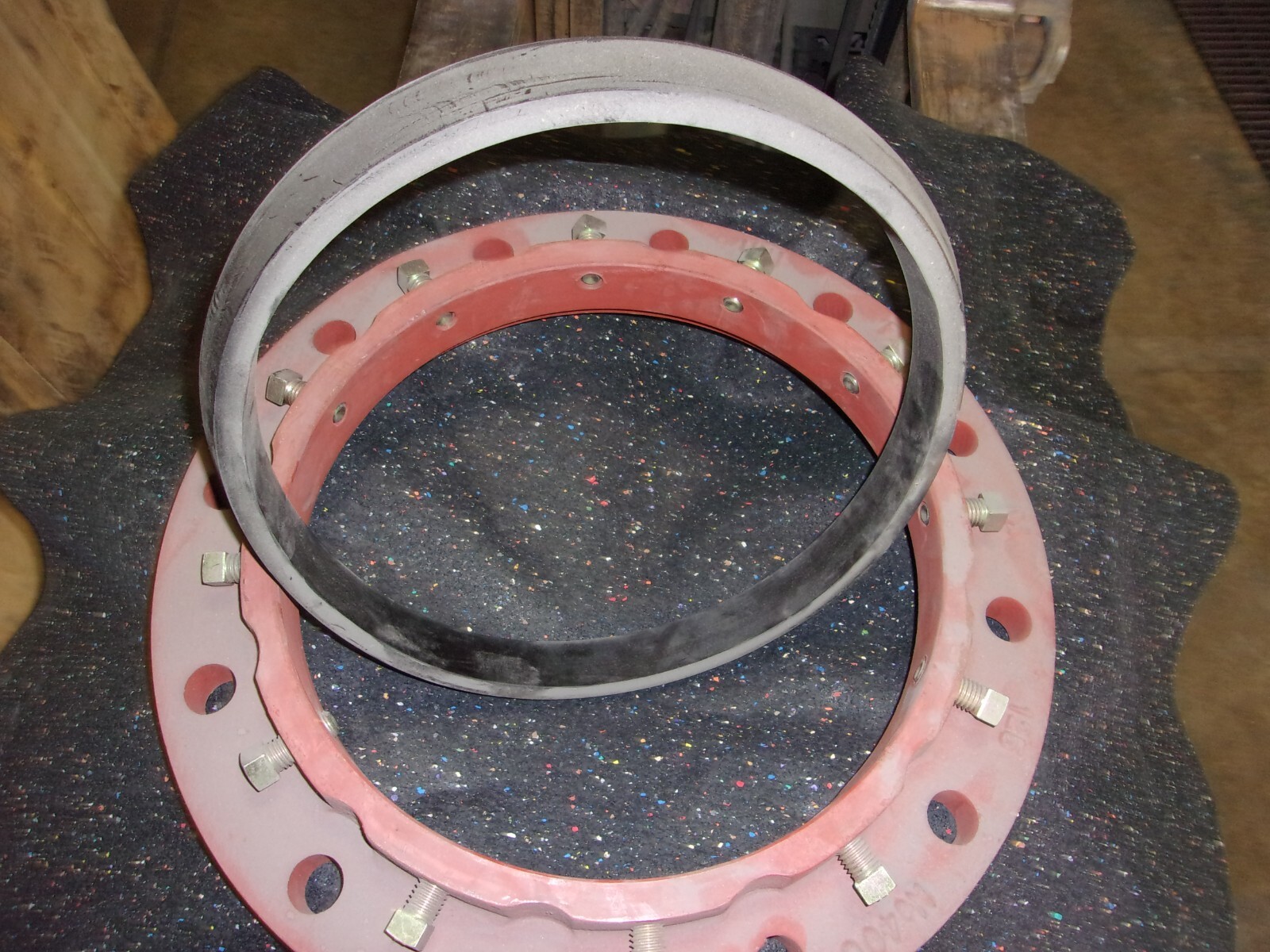 NEW SURPLUS 12″ UNIFLANGE ADAPTER #400 UFA400S12 125/150 LBS BOLT PATTERN