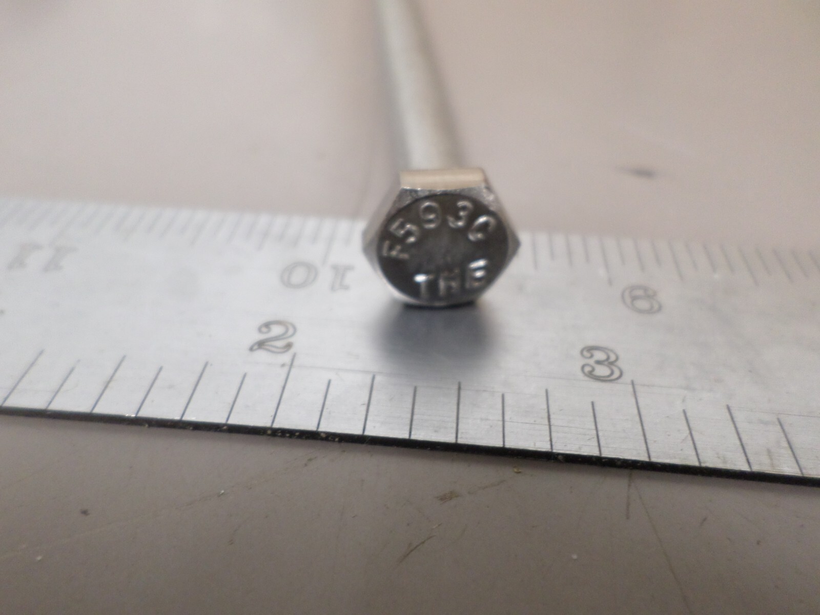 Lot of 10 – 1/4-20 x 4 Stainless Steel Coarse Hex Bolt F593C THE