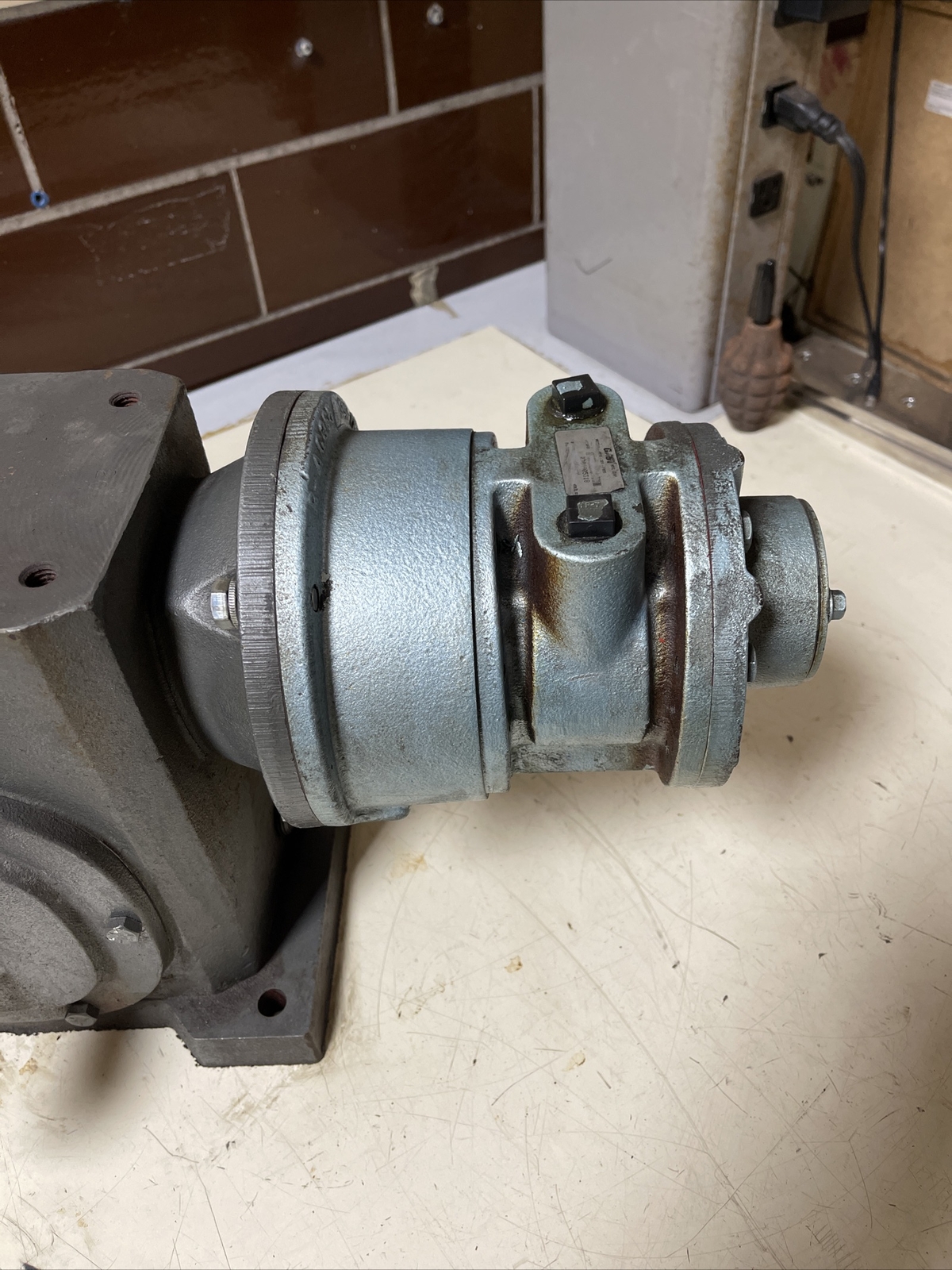 *Used* GAST 8AM-32A-FB20 Air Powered Gear Drive Baldor 3.8HP 20:1 Ratio