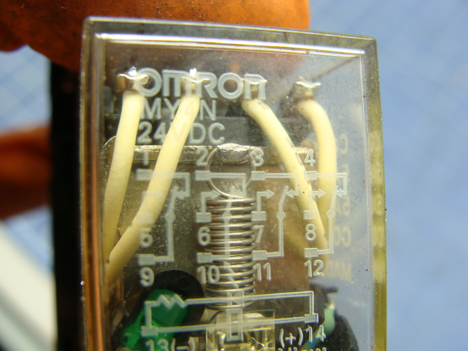 LOT OF 5 OMRON RELAYS MY4N 24VDC 5A 240VAC W/BASE 2165W1