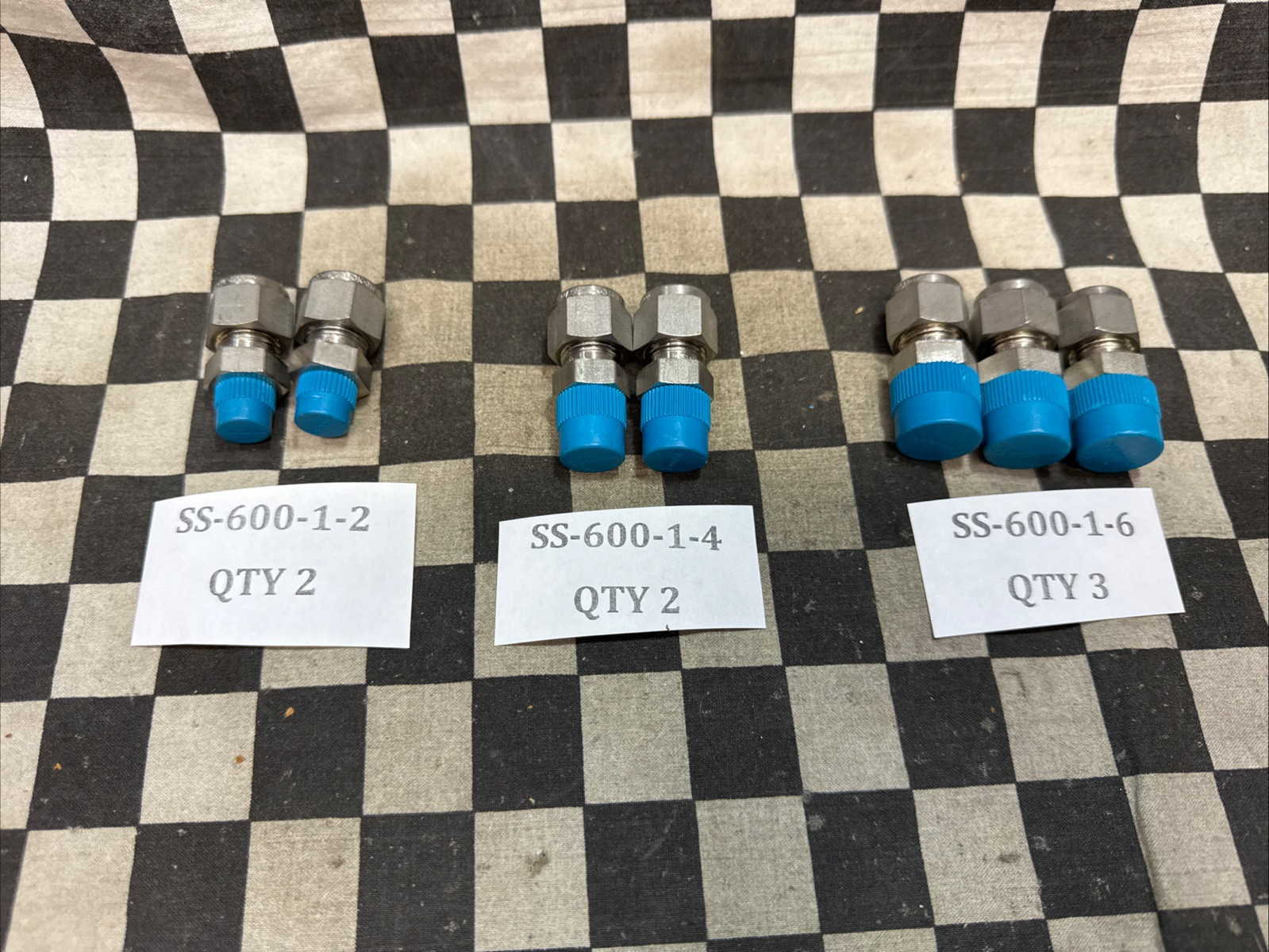SWAGELOK SS-600-1-6, SS-600-1-4, SS-600-1-2 Male Connector, LOT OF 7 SHIPSAMEDAY