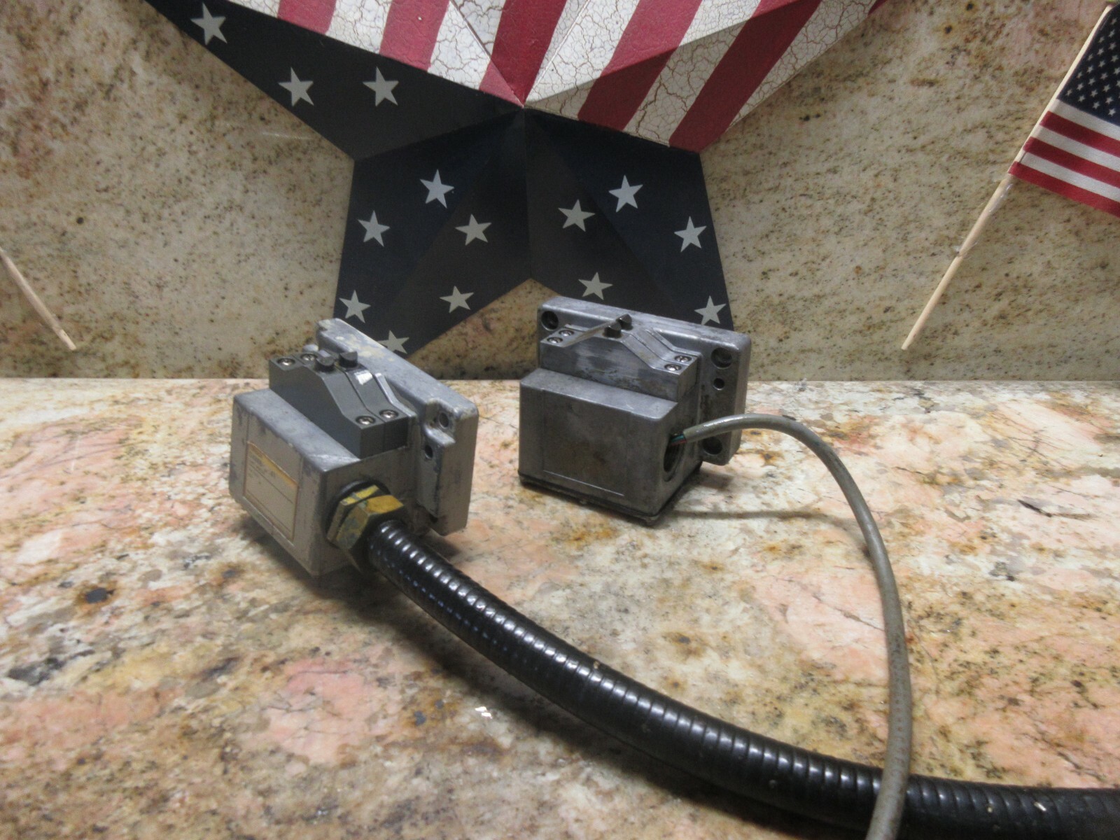 OMRON LIMIT SWITCH D4MB-241 10A 250V IP67 NAKAMURA TMC-2 CNC LATHE EACH 1